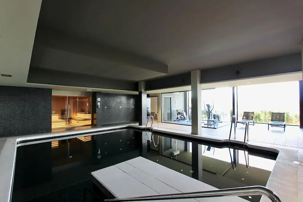 Luxurious Apartment With Seaview In Sunny 마닐바